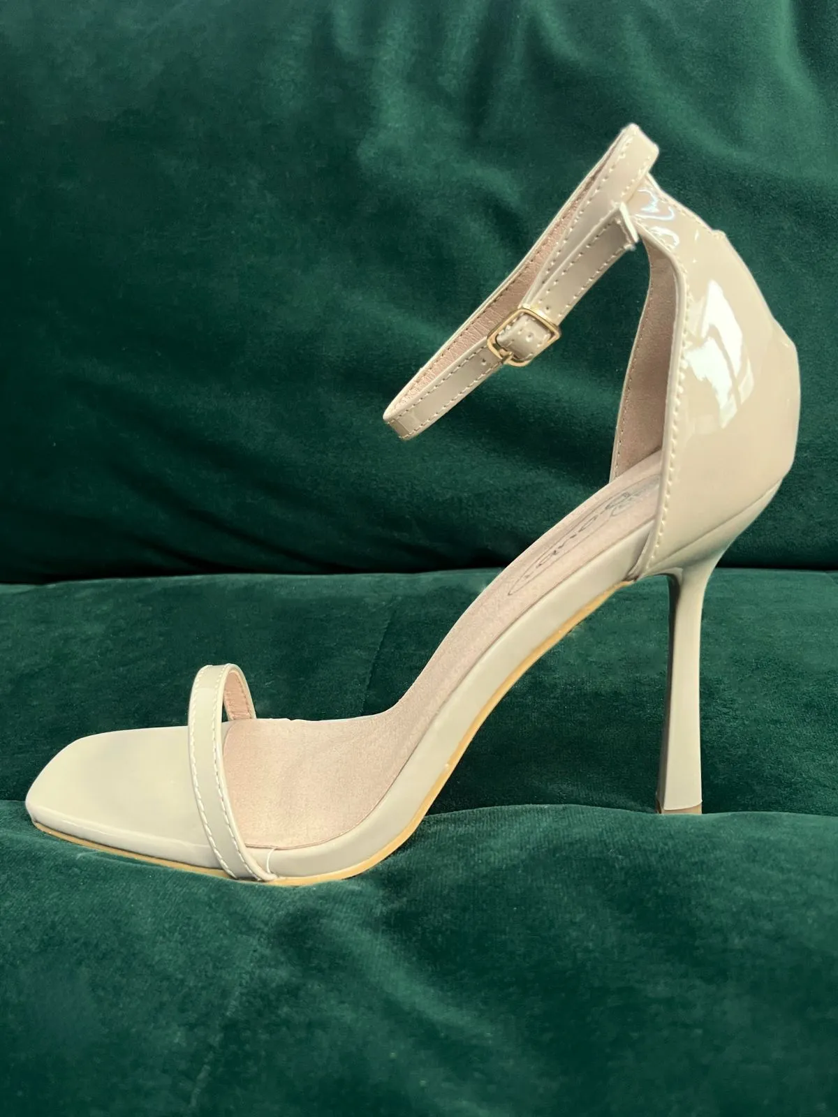 Lilla Barely There Patent Heel / Nude